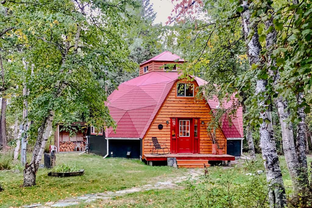 The exterior of a unique vacation rental in Glacier.