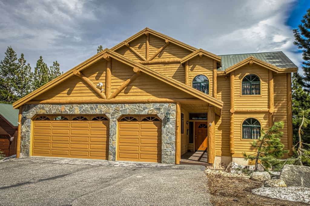 log cabin in mammoth lakes, ca