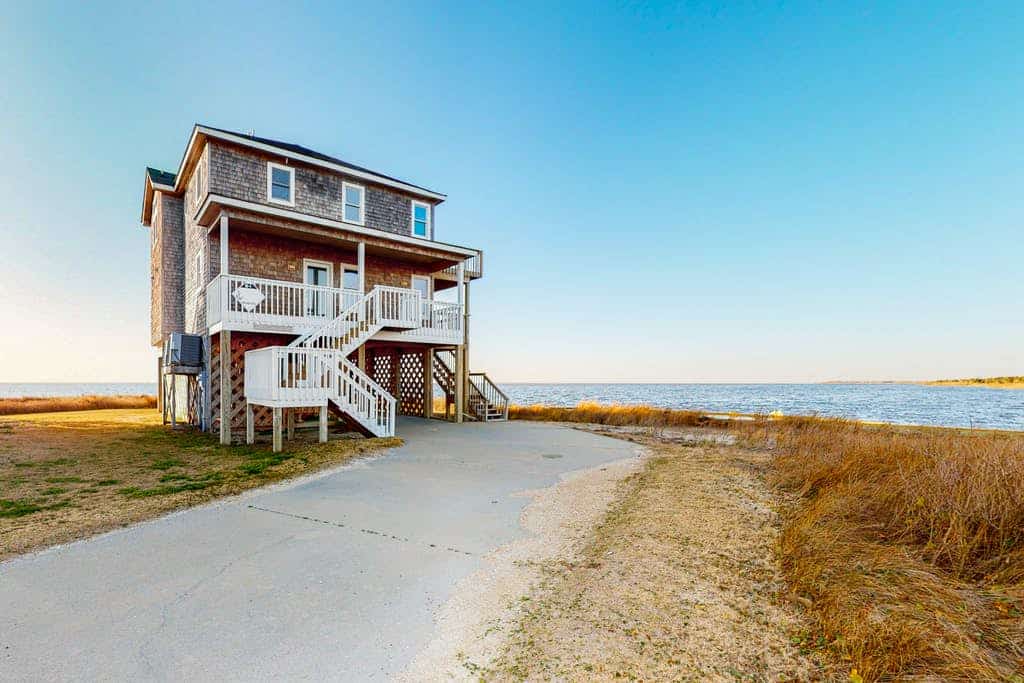 beach house near the ocean in the outer banks