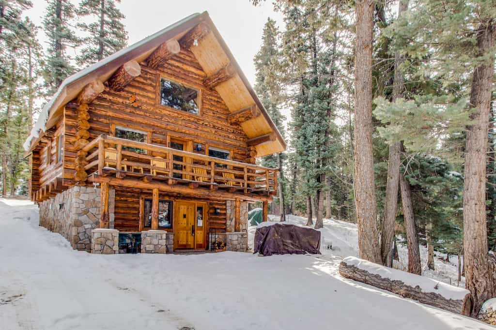 Durango cabin rental in the snow.