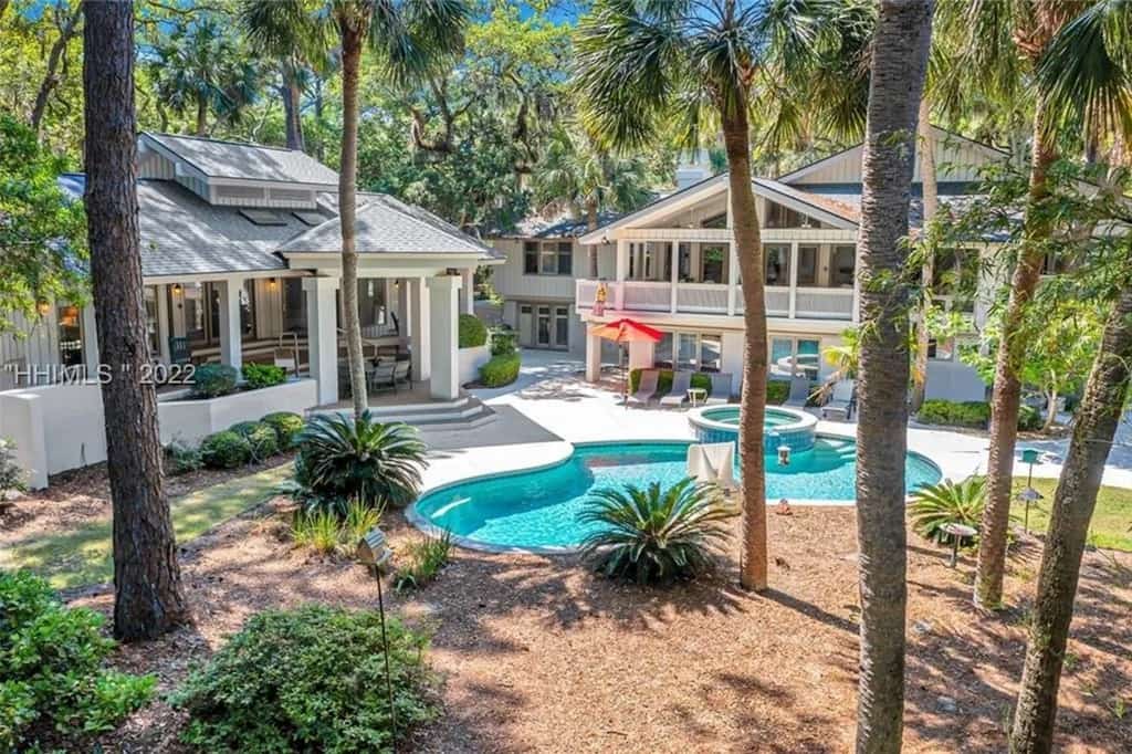 The pool area designed in an exotic way of a luxury rental on Hilton Head Island.