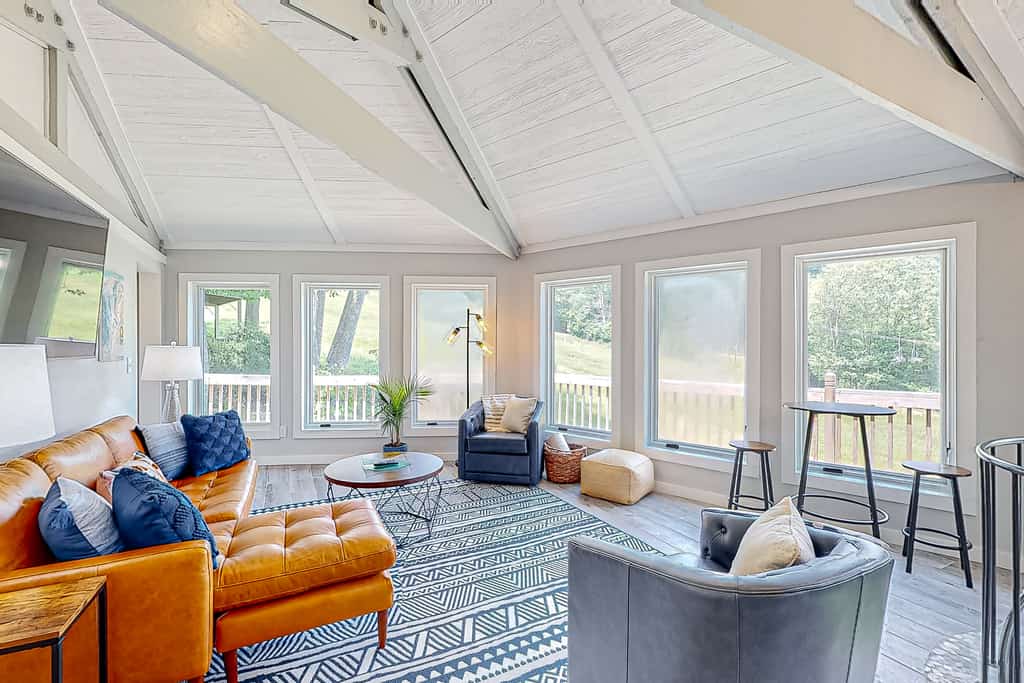 sugar mountain vacation home living area