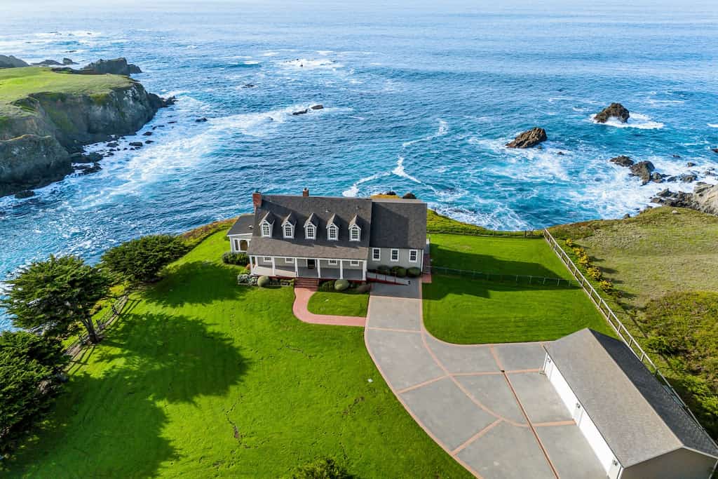 Drone shot of a rental in Caspar, CA overlooking the ocean.