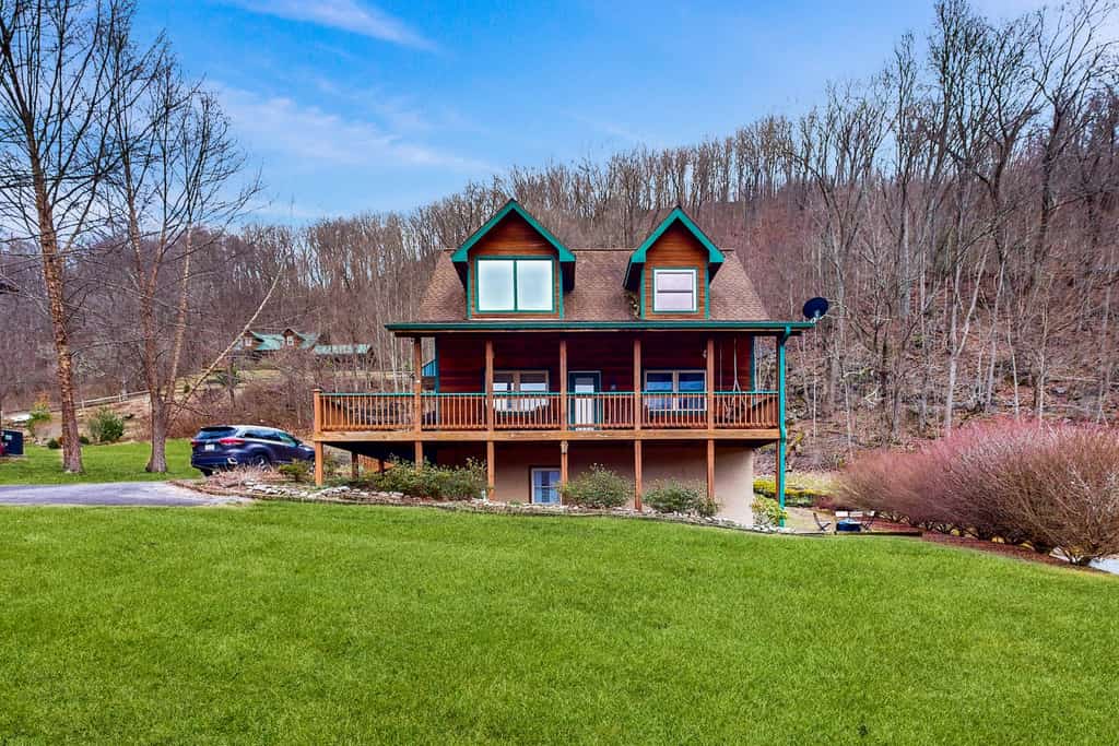 The exterior of a cabin rental.