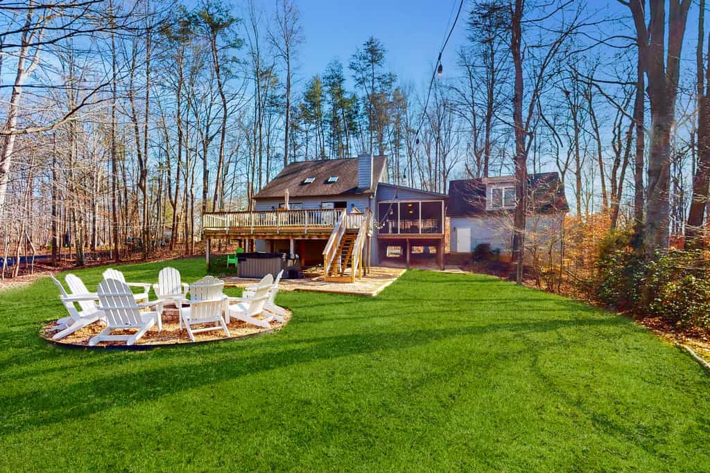 lake anna virginia home with firepit