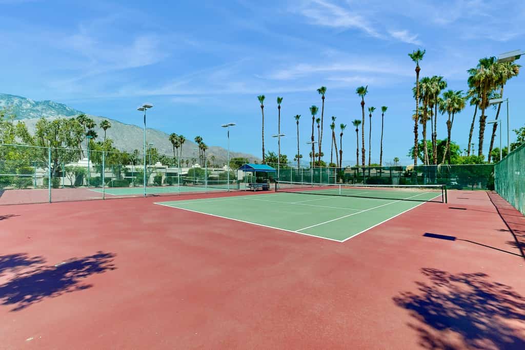 Palm Springs pickleball court