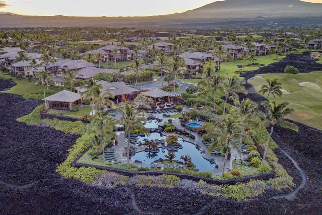 A drone shot of a golf course on the BIg Island.