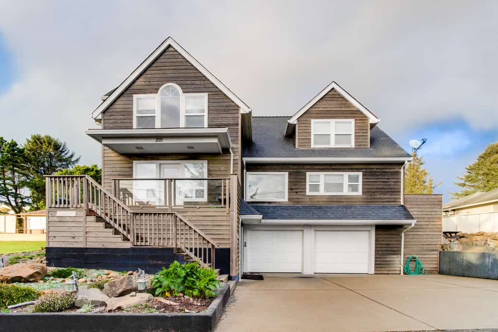 two story house in lincoln city, oregon