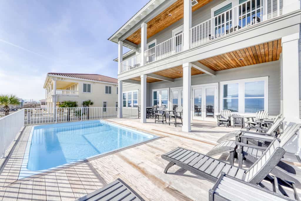 The pool of a vacation rental in the Gulf Shores.