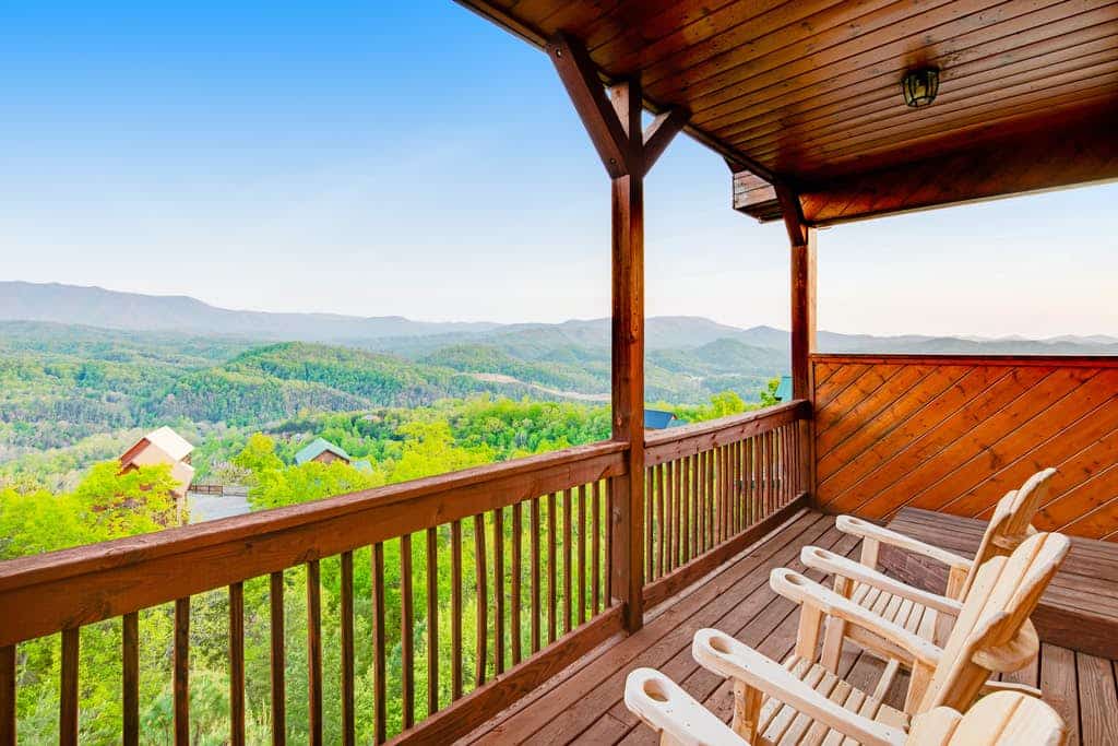 vacation rental with smoky mountain views near dollywood