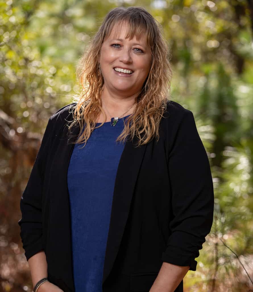 Photo of Lisa Nicholson