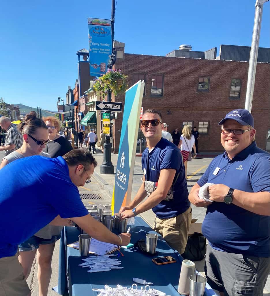 Vacasa employees at Savor the Summit.
