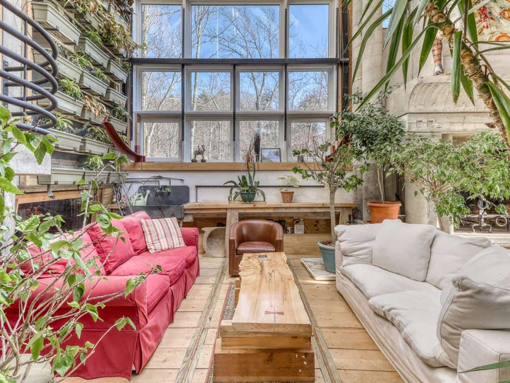 Vermont vacation rental with tons of houseplants