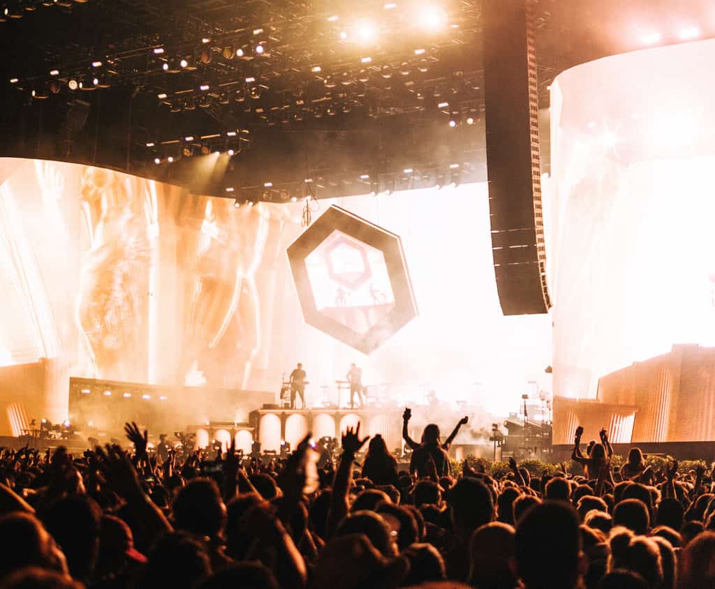 Image of people dancing at Coachella