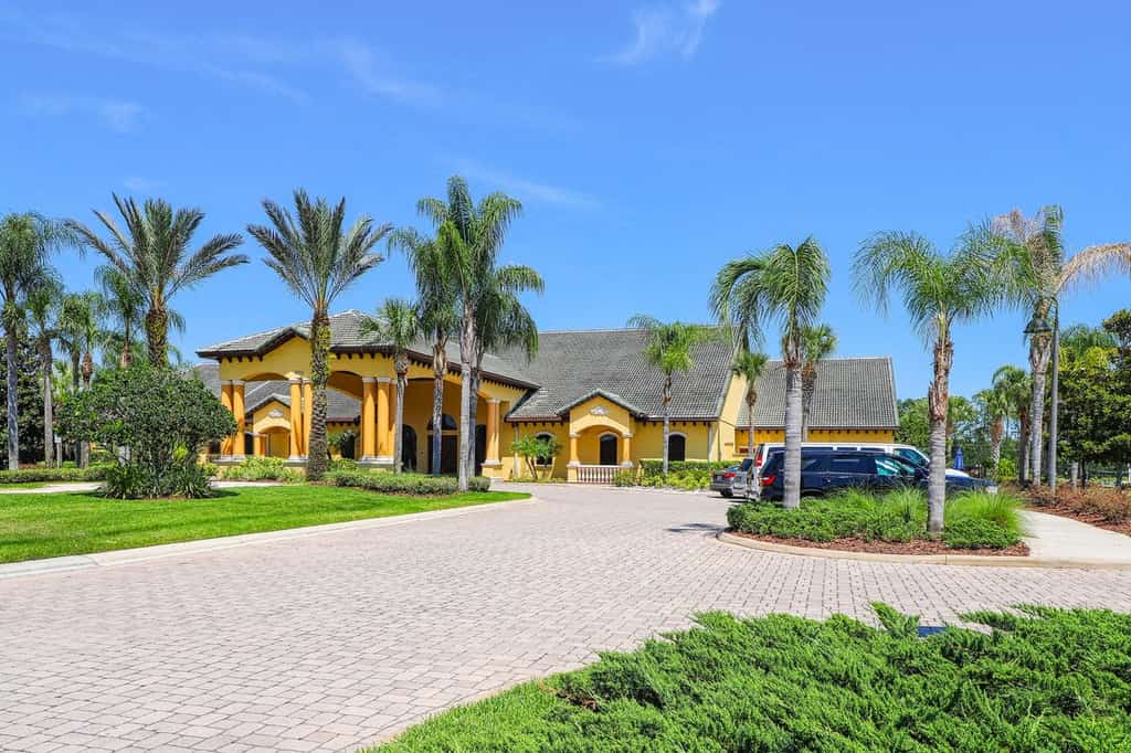 Brightly colored vacation home in Kissimmee, FL