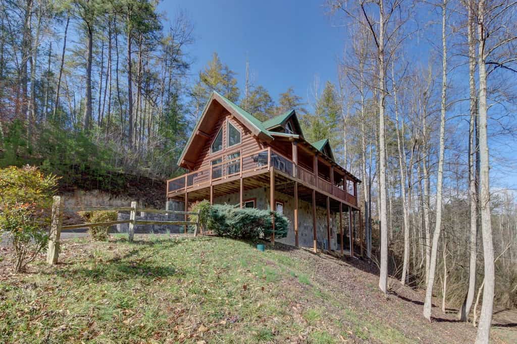Vacation cabin rental in the Smoky Mountains