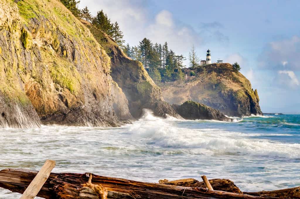 waves crashing against the rocks on the Long Beach peninsula